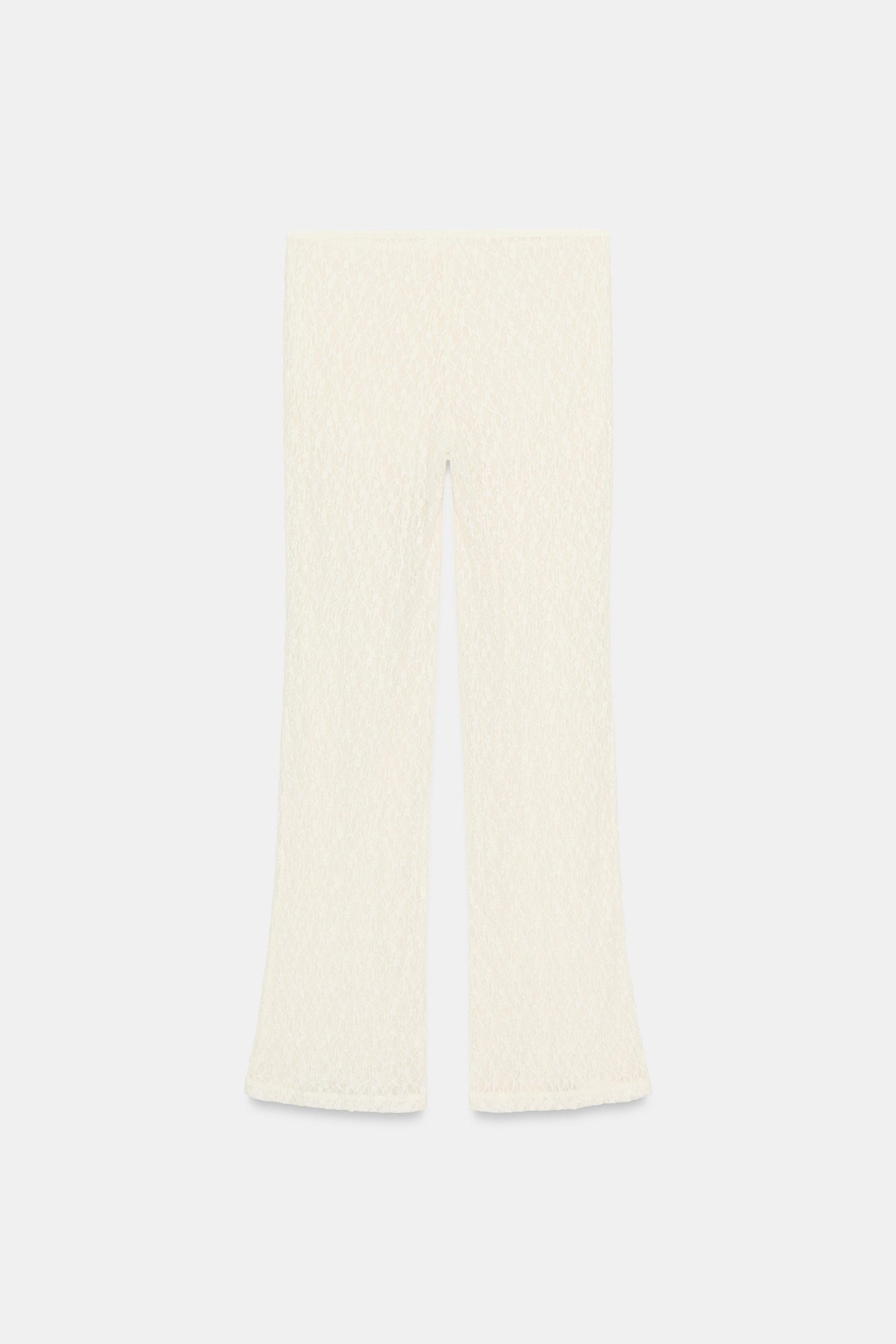 PANTALON EN DENTELLE